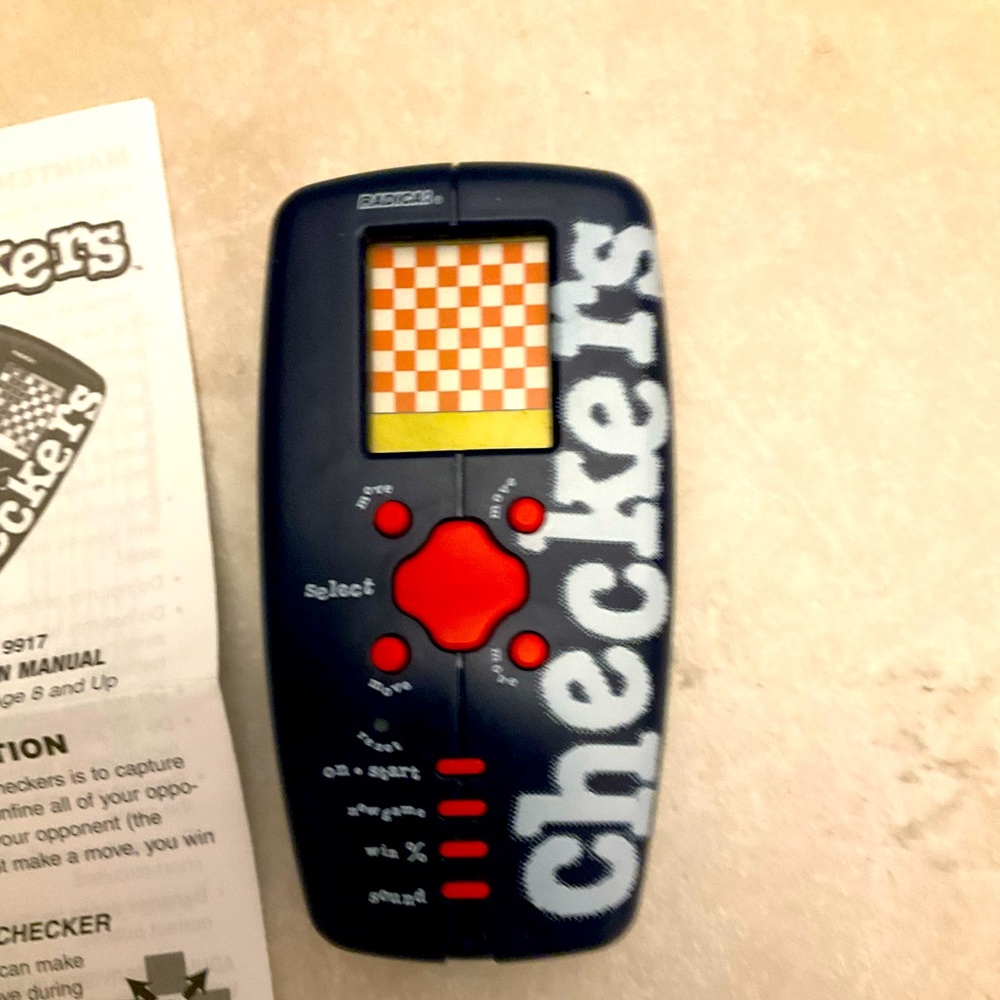 Travelling checkers action game.